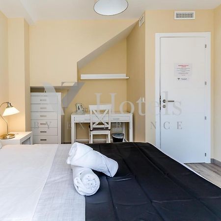 Ayz Villegas - Auto Check-In Property Madrid Exterior foto